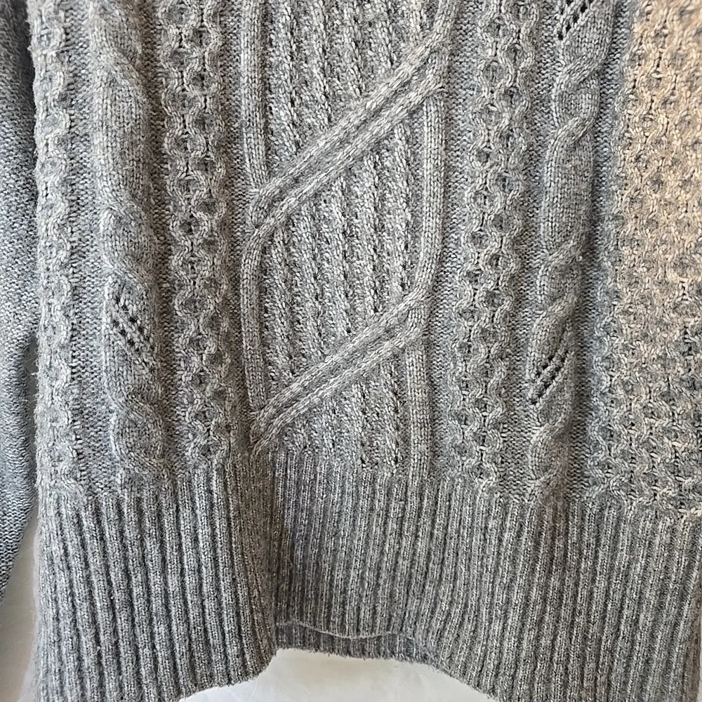 Express Gray Cable Knit Satin Bow Tie Back Sweater Crewneck Women's Sz M Cottage